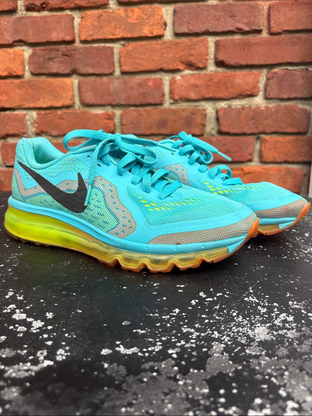 Nike Airmax Turquoise Athletic Running Shoes with Yellow-Orange size M 7/W 8.5